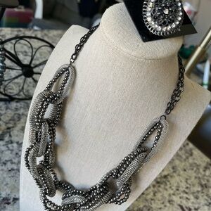 N198 NWT black and grey mesh ring and necklace